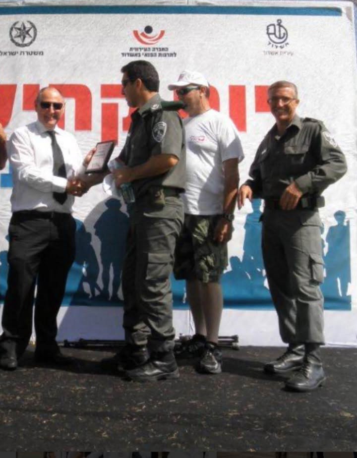 ניצב יורם הלוי אמר שותפות. אנשי משמר הגבול הפכו אותה למסורת. פינת התמונה של גיבורים…